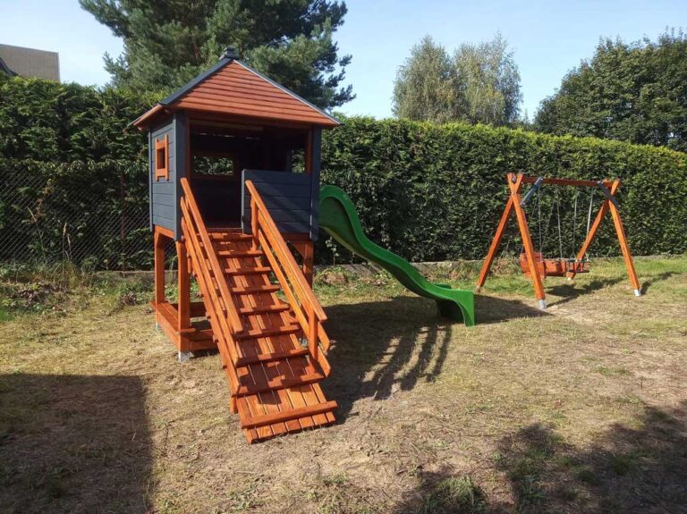 Domek i huśtawka P5