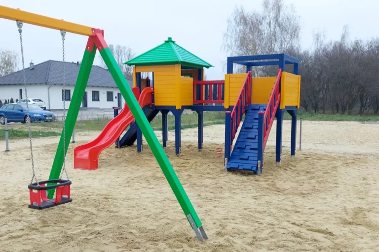ZESTAW NR 42 Z HUŚTAWKĄ